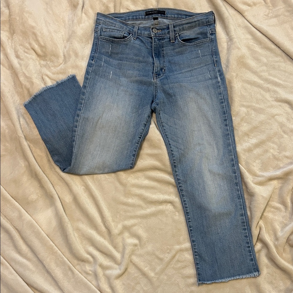 Flying Monkey cropped jeans in good condition. Size 29